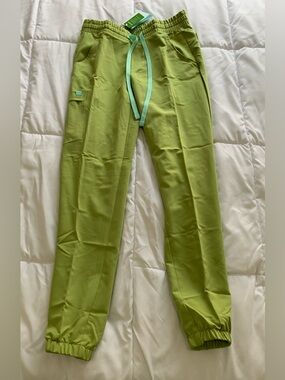 NWTs Garde Malade Scrub Pants Sz XS